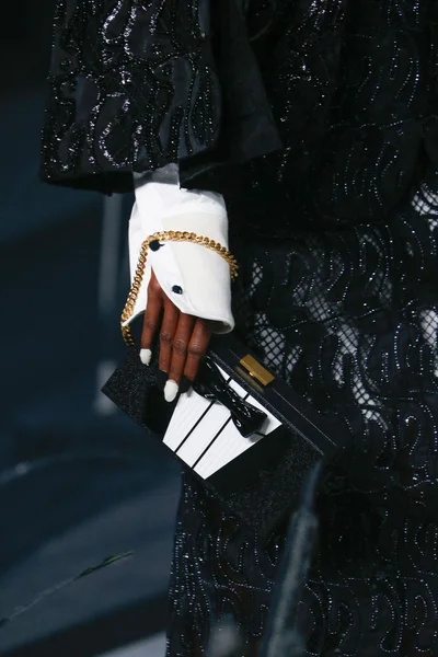 Look 199